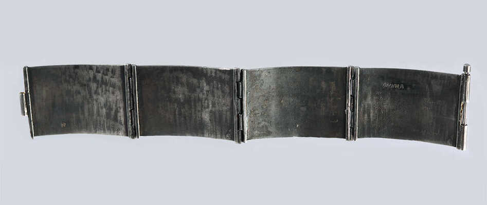 Браслет из золота 750 пробы и серебра 925 пробы общим весом 120,61 грамма